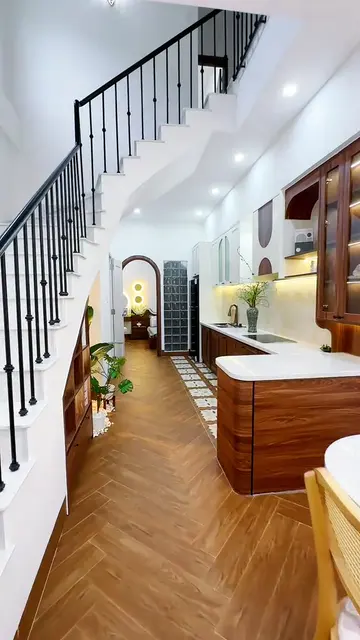 Nhà phố cửa vòm sân gạch bông — 3