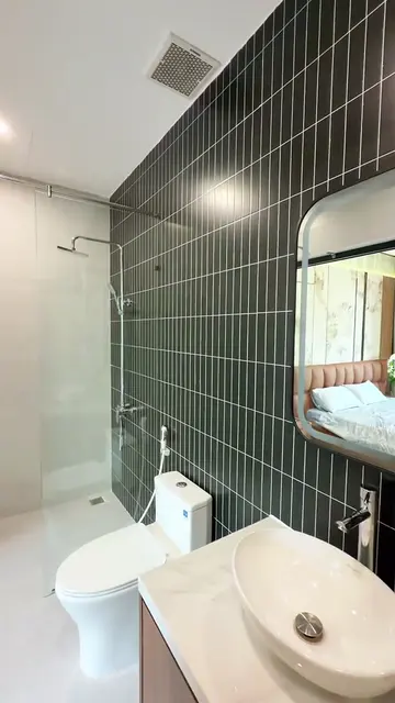 Nhà phố gỗ ấm và hoa giấy — 4